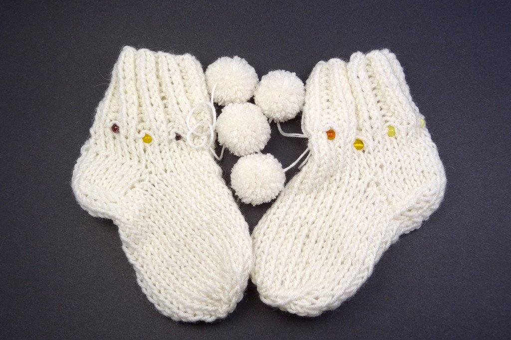 Merino wool baby socks with Baltic amber (Yellow)