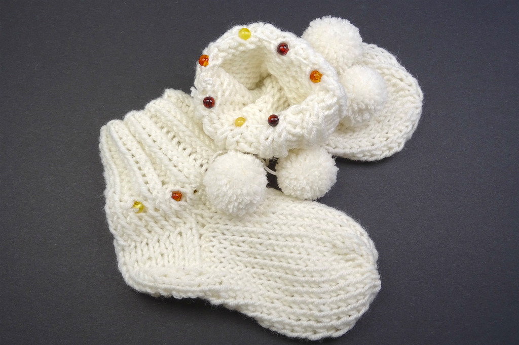 Merino wool baby socks with Baltic amber (Yellow)