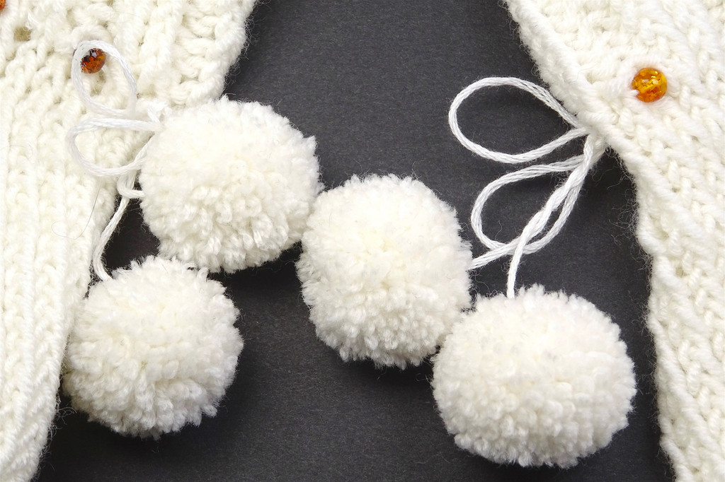 Merino wool baby socks with Baltic amber (Yellow)