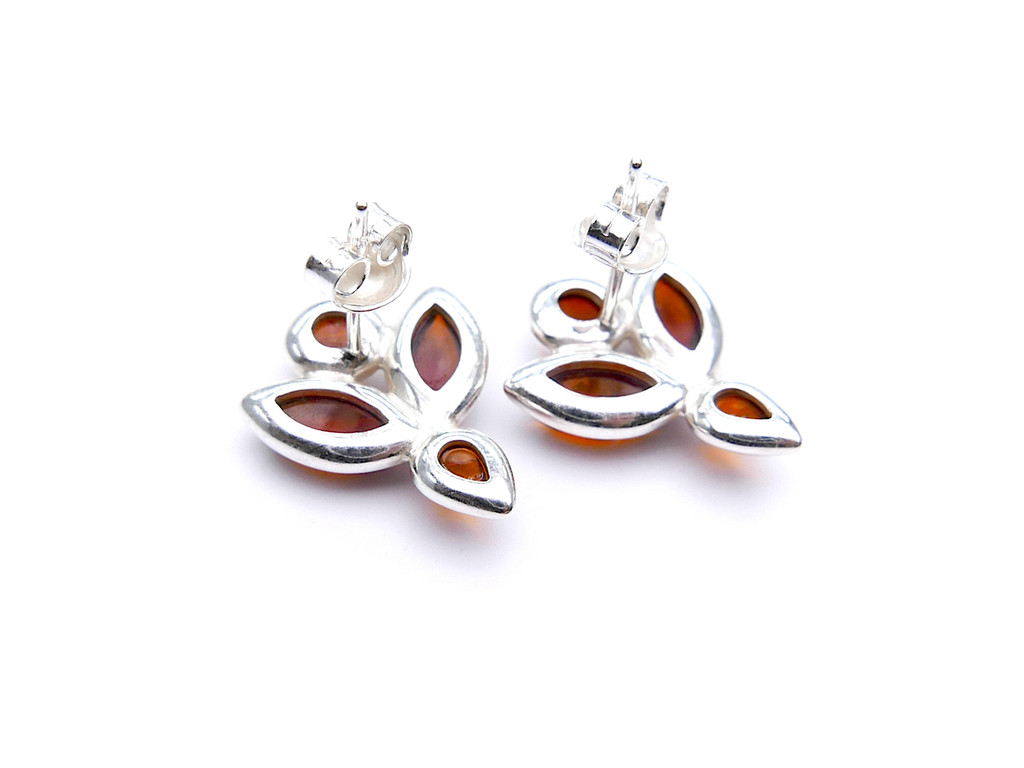 Baltic amber flower stud earrings in sterling silver - cognac
