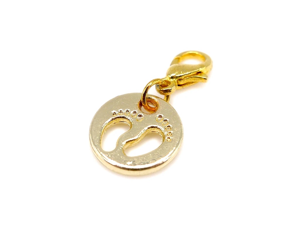 Gold Baby Footprint Charm Pendant for Baltic Amber Jewellery – Elegant gold-coloured round charm featuring engraved baby footprints and a lobster clasp, perfect for personalising adult Baltic amber bracelets and necklaces
