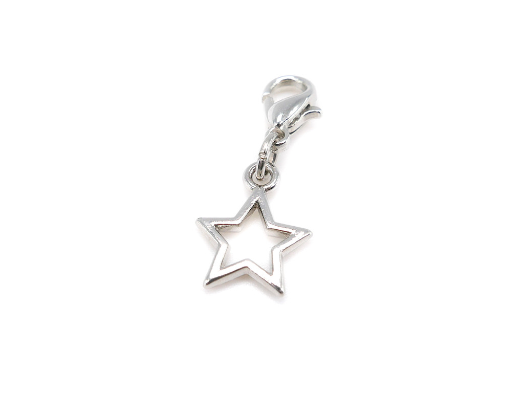 Reversible Star Charm – Decorative Baltic Amber Jewellery Accessory – Charming double-sided star pendant symbolising hope, inspiration and good fortune, perfect for personalising baby & adult Baltic amber jewellery