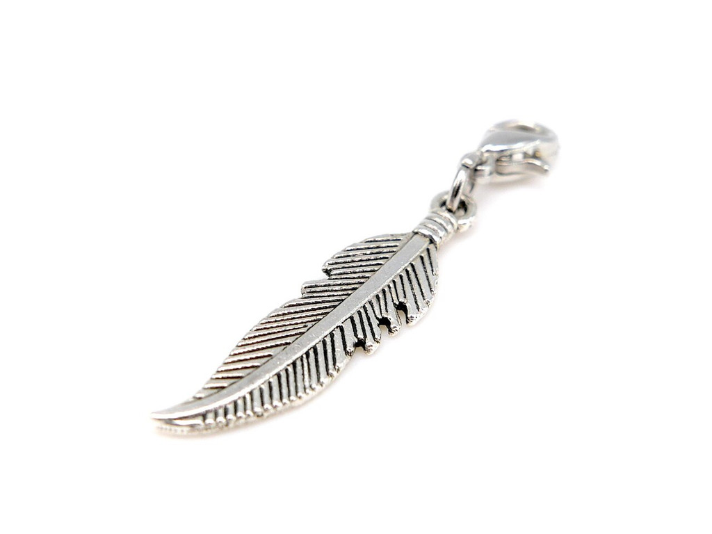 Silver Feather Jewellery Charm for Bracelets and Anklets – Slender feather-shaped pendant with an easy-to-attach lobster clasp, perfect for creating personalised Baltic amber jewellery and thoughtful nature-inspired gifts