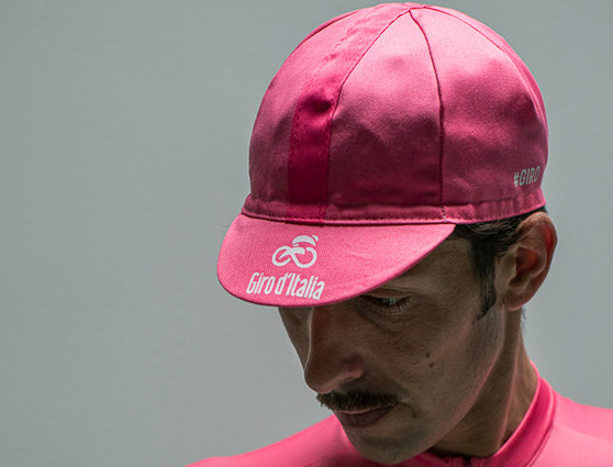 Nice matching shirt color original hat, so you will stand out in the crowd!