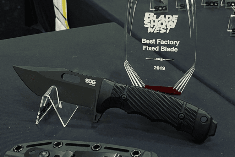 SPOTLIGHT | SOG wint award op Blade Show