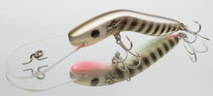 Deadly lure for Yellow Belly, Bass, Murray Cod, Flathead, Jacks, Barra etc.
Dives to 12-15ft, wide action and SUPER TOUGH.

Solid polyurethane.   VMC Hooks