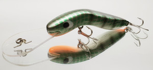 Deadly lure for Yellow Belly, Bass, Murray Cod, Flathead, Jacks, Barra etc.
Dives to 12-15ft, wide action and SUPER TOUGH.

Solid polyurethane.   VMC Hooks