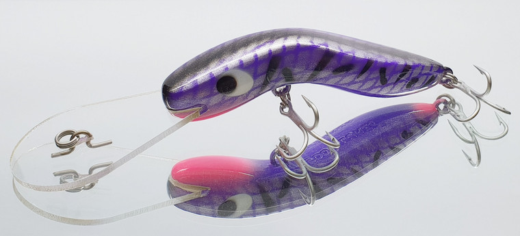 Deadly lure for Yellow Belly, Bass, Murray Cod, Flathead, Jacks, Barra etc.
Dives to 12-15ft, wide action and SUPER TOUGH.

Solid polyurethane.   VMC Hooks