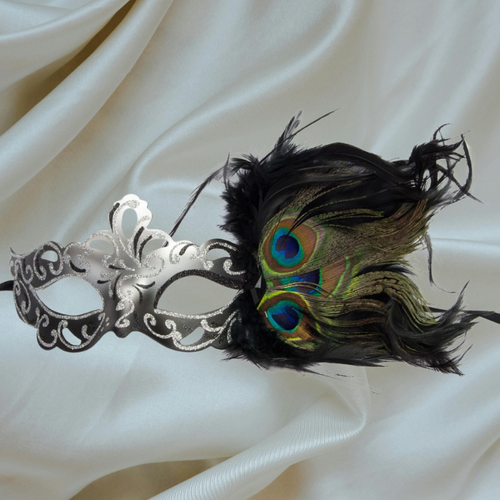 Aubrey Black Mask With Feathers