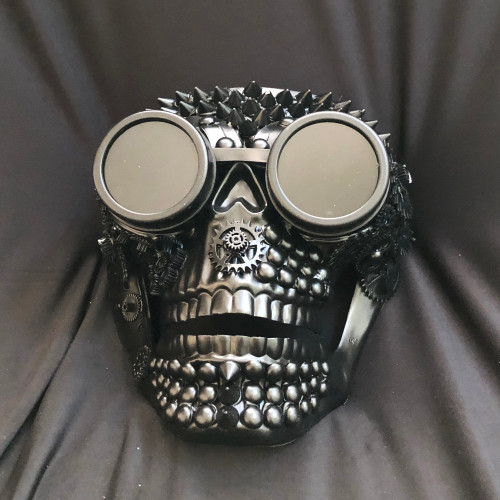 Steampunk mask with goggles