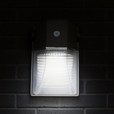 Cyber Tech LWP17BZ/CCT/P - Small LED Wall Mount Security Light Fixture ...