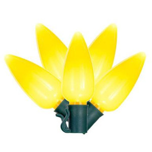 X12GC957 Vickerman - 25 ft 25-Light Outdoor Yellow LED C9 Christmas Light String - Green Wire