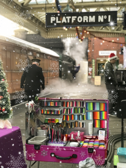 Decorate Your Craft-n-Go Case: Holiday Edition