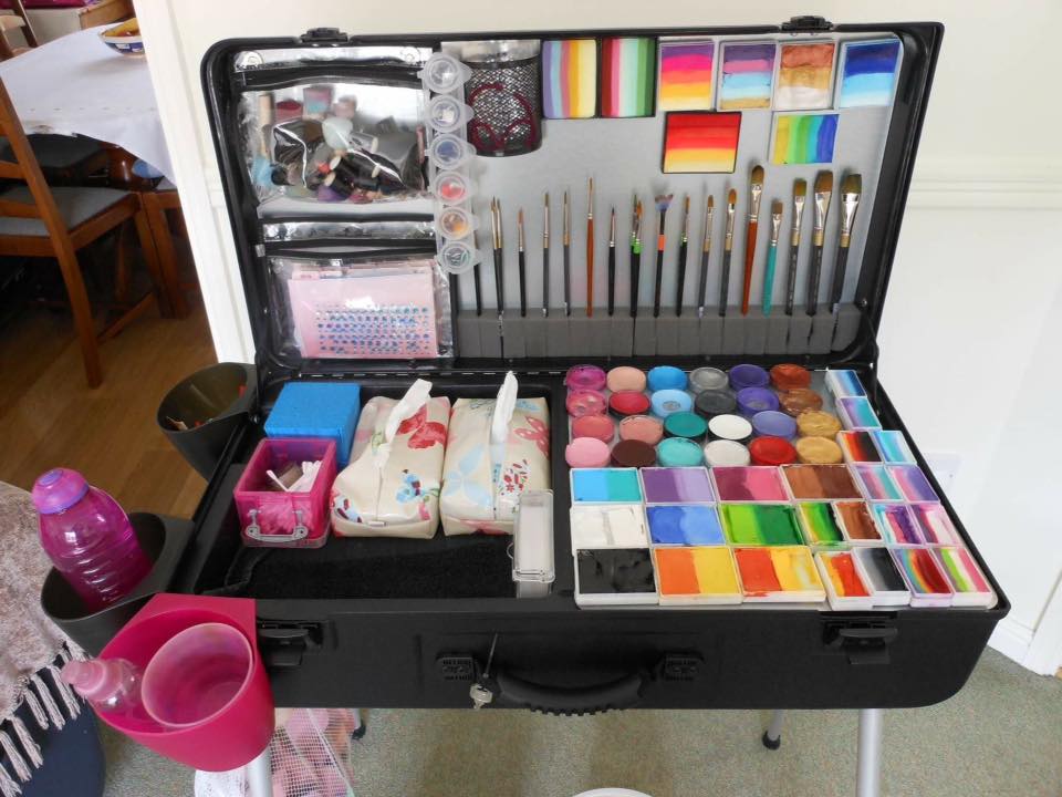 The Craft-n-Go Paint Station