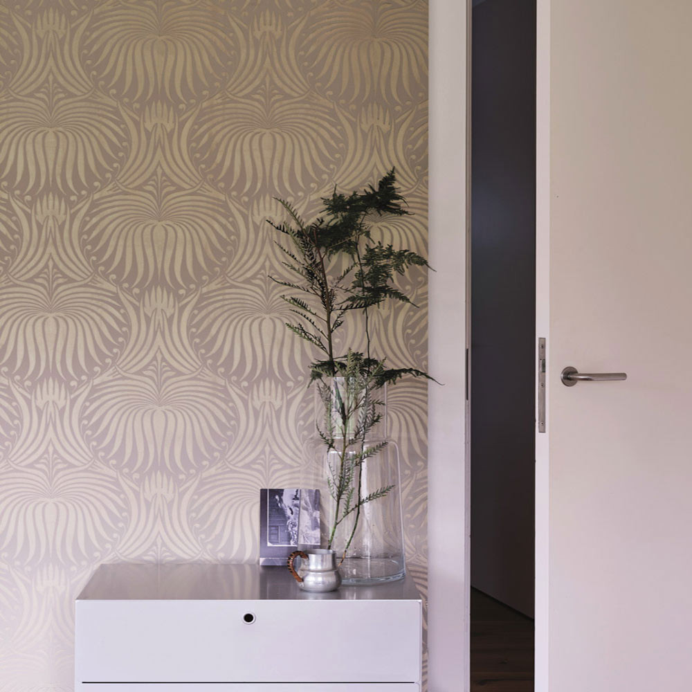 Farrow & Ball Lotus Wallpaper BP 2066 Neutral / Gilver