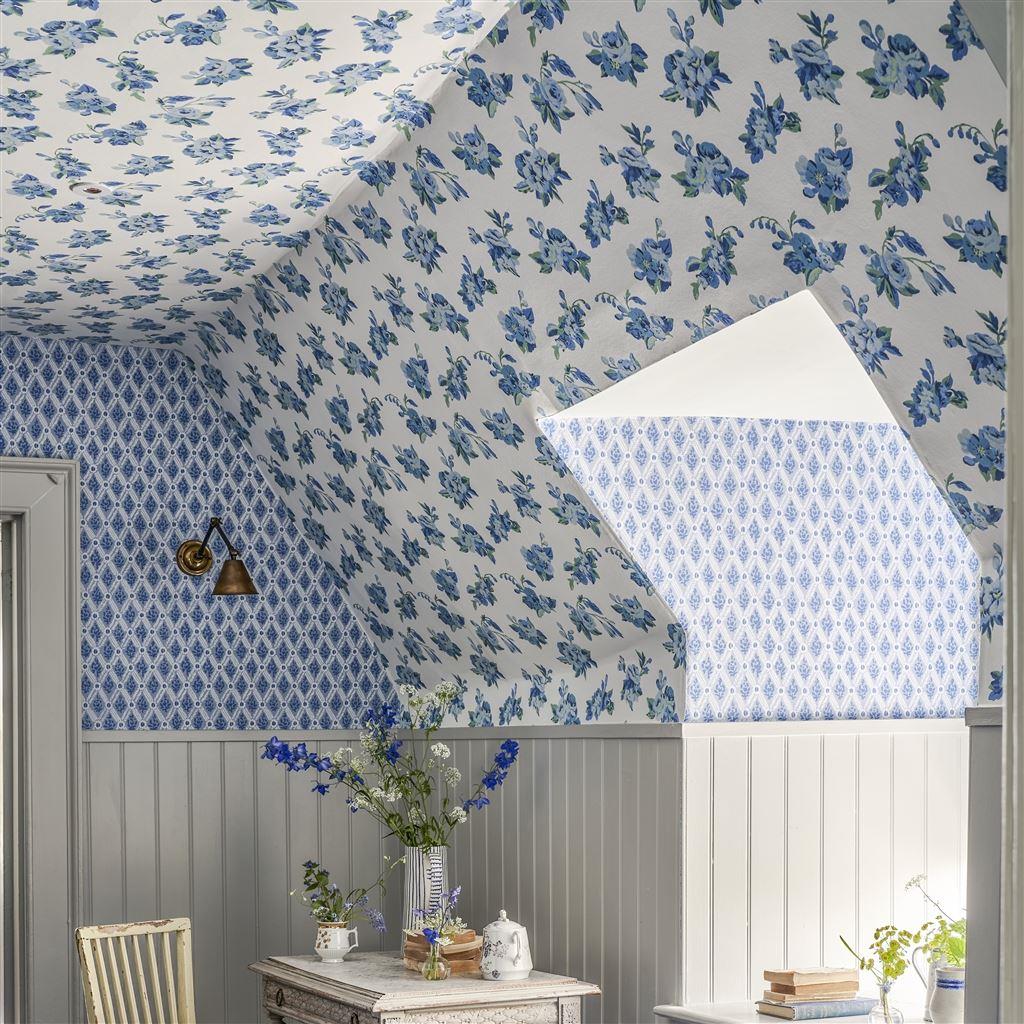 English Countryside Fabric and Wallpaper Designs to Inspire