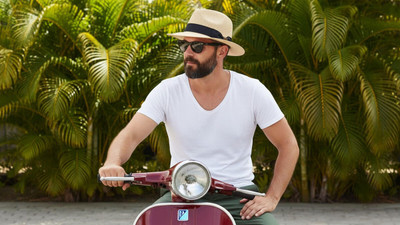 Coastal Commuting: The Versatile Appeal of the Men’s Safari Hat