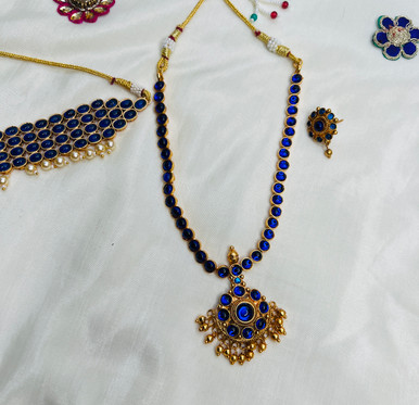 SKy Blue Stone AD Beaded Gold-Plated Choker Jewellery Set with Maangti –  Priyaasi