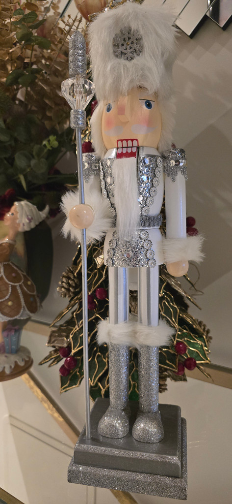 Traditional 47cm Nutcracker Figurine – Christmas 2025
