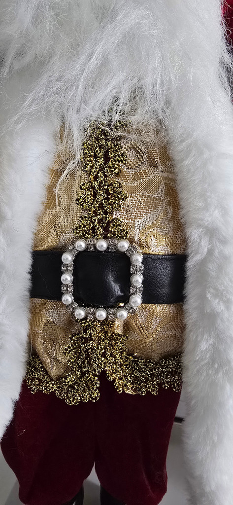 Christmas 2025 Luxury Velvet Santa Claus Figurine – Classic Red & Gold Elegance