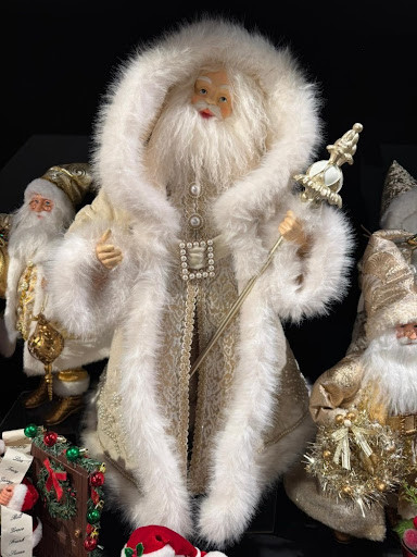 Goodwill 2026 Exclusive: The Heritage Fabric Santa with Pearl Staff (66.5cm)