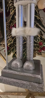 Traditional 47cm Nutcracker Figurine – Christmas 2025