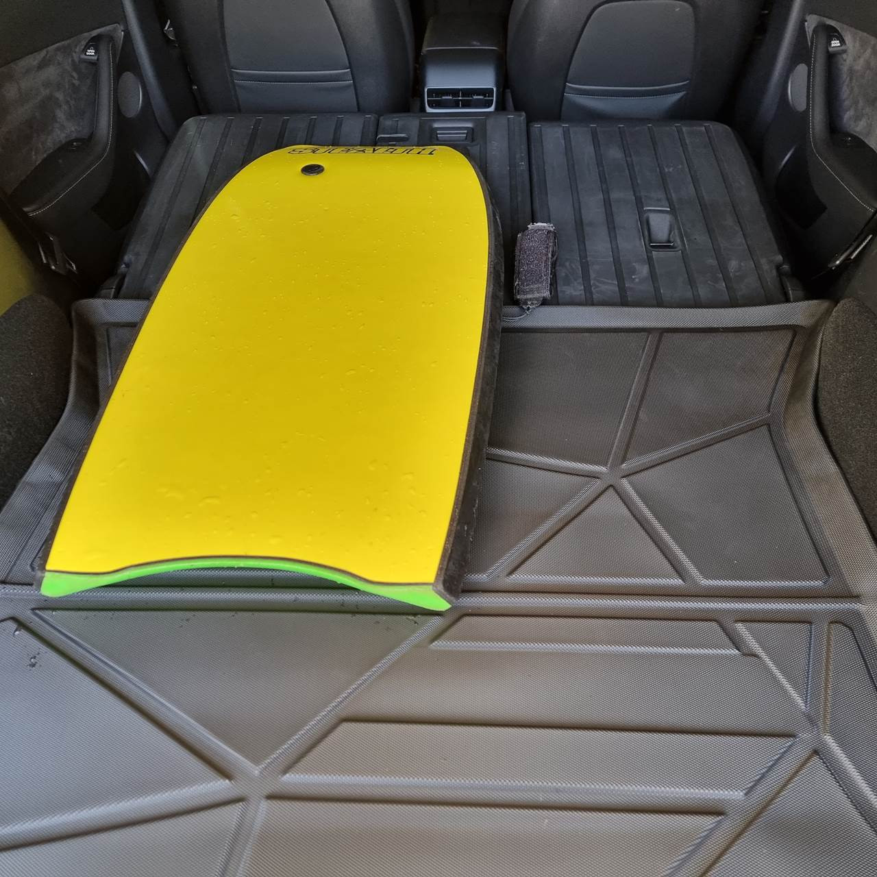 Back seat rear protectors for Tesla Model Y trunk