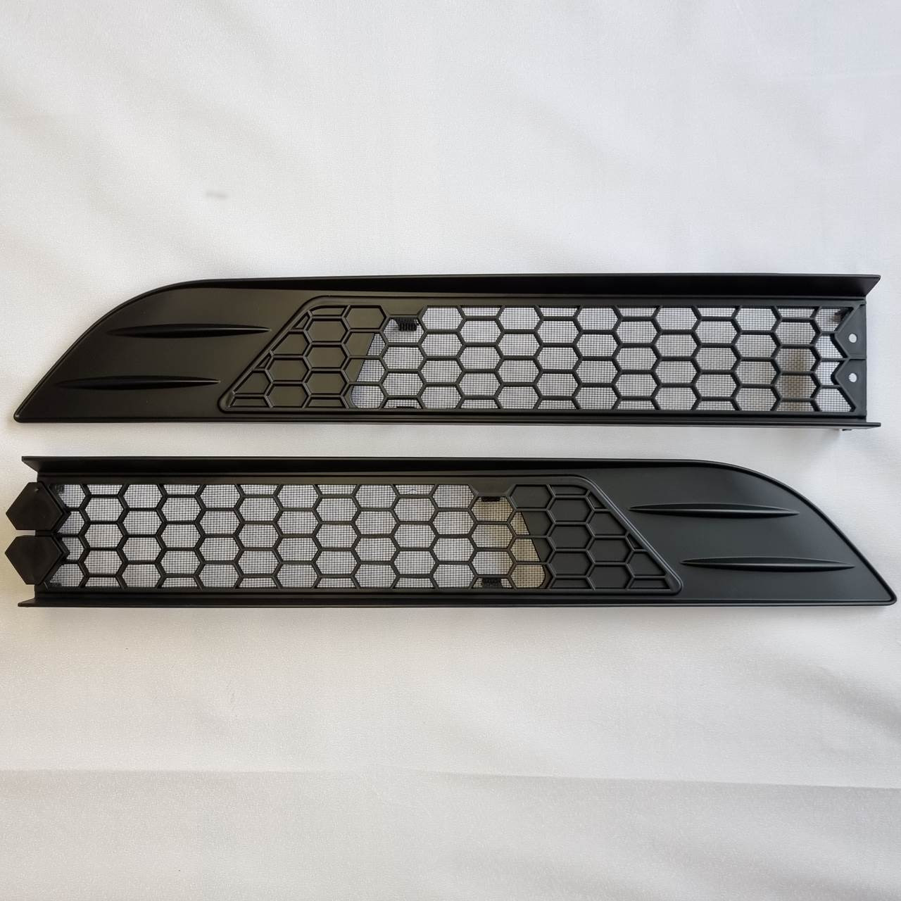 Radiator protective mesh grille insert for Tesla Model Y