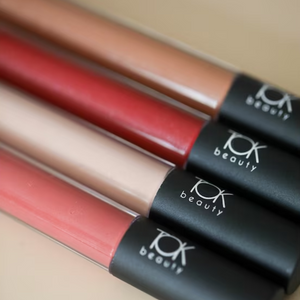 This invigorating formula will give your lips a feeling of youthful wellness. Filled with plant-based ingredients like Avocado Oil to nourish and moisturize your lips, Grapefruit and Zinc Oxide to help protect skin from UV exposure, Hyaluronic Acid to lock in moisture to your lips, Lysine for the formation of collagen and protection against infections, and plant-based peptides for a natural plumping effect without the irritation, your lips will look and feel amazing. This invigorating formula will give your lips a feeling of youthful wellness. Filled with plant-based ingredients like Avocado Oil to nourish and moisturize your lips, Grapefruit and Zinc Oxide to help protect skin from UV exposure, Hyaluronic Acid to lock in moisture to your lips, Lysine for the formation of collagen and protection against infections, and plant-based peptides for a natural plumping effect without the irritation, your lips will look and feel amazing.
