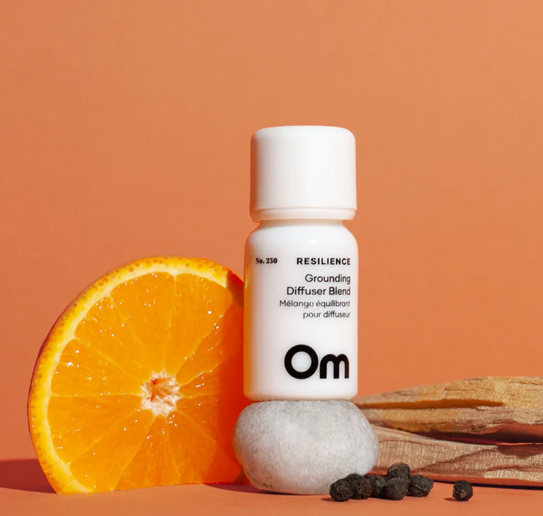 Start fresh with spirited orange and benzoin, wonderfully balanced by grounding wood oil and vanilla. Essential oils that will transform your space - an inviting aroma to help you feel centered and grounded. Formerly known as 'Fresh Start'.