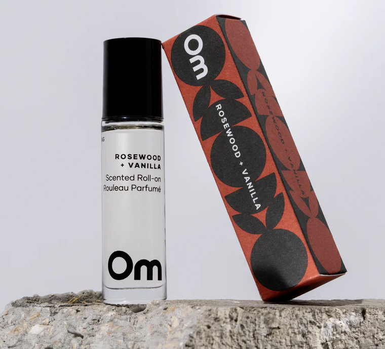Grounding and warm, this natural scent blend layers creamy vanilla with the subtle woodiness of rosewood and ylang ylang for a 100% natural scent that’s both comforting and elegant. Handcrafted with pure, plant-based oils, it melts effortlessly into the skin for a clean, soothing scent made to be worn every day.
