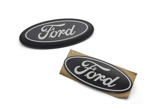 Ford M-1447-F15B24 Emblem, Ford Oval, Grille / Tailgate, Plastic, Black, Ford Fullsize Truck 2024-26, Kit