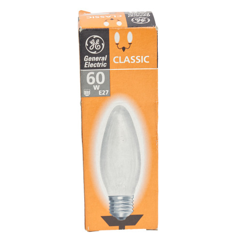 ES | E27 60W Classic Candle Light Bulb
