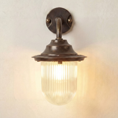 Quinn Wall Lantern (Antique Brass)