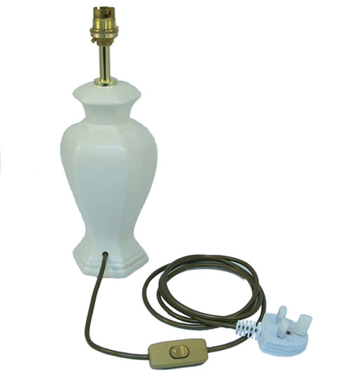 Ceramic Base Lamp Kit 12 with Brass Un-Switched Lampholder