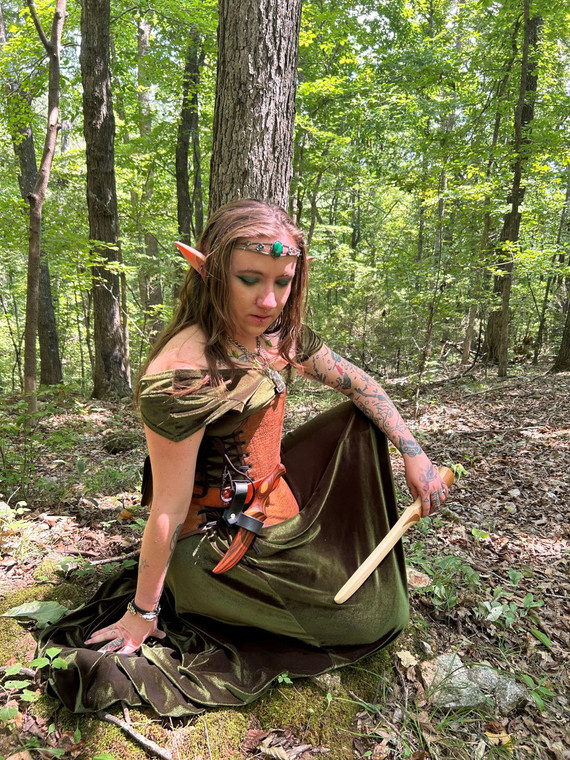 Woodland Elf with Cherry Grip Dagger
