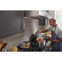 Kitchenaid® Hotte de cuisinière murale de style commercial à classe de moteur de 585 ou 1170 pi cu/min - 48 po KVWC908KSS