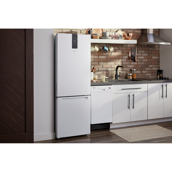 Réfrigérateur à congélateur inférieur - 24 po - 12.9 pi cu Whirlpool® WRB533CZJW