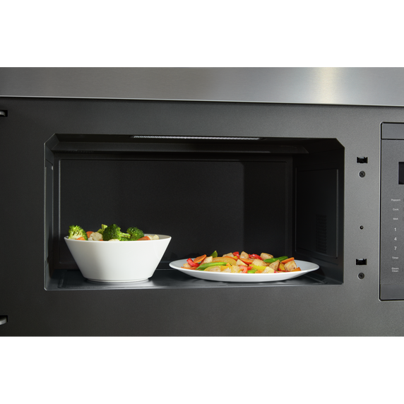 Four à micro-ondes à hotte intégrée au design encastré affleurant KitchenAid® YKMMF330PPS