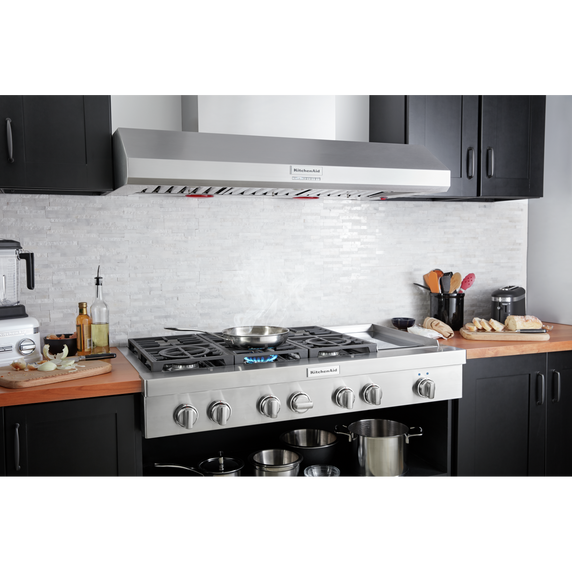 Hotte de cuisinière murale de style commercial à classe de moteur de 585 ou 1170 pi cu/min - 48 po KitchenAid® KVWC958KSS