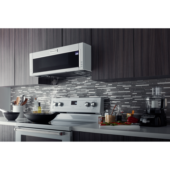 Four à micro-ondes à hotte intégrée et profil bas - 900 watts - 30 po KitchenAid® YKMLS311HWH