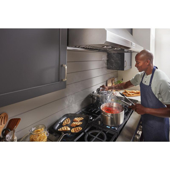 Cuisinière commerciale intelligente bicombustible KitchenAid® avec plaque chauffante, 48 po KFDC558JSS