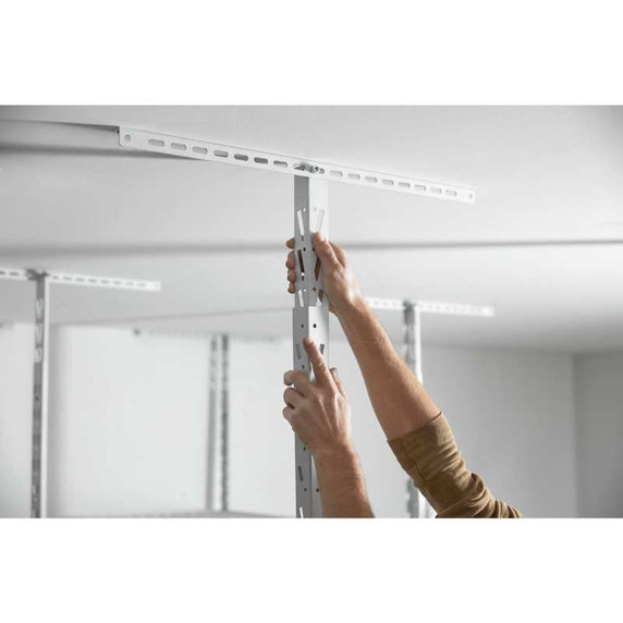 Gladiator® Tablette de rangement suspendue GearLoft™ de 4 pi (121,9 cm) X 8 pi (243,8 cm) GALS48M4JW