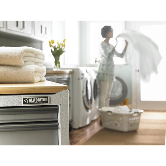 Gladiator® Armoire murale GearBox 30 po (76,2 cm) série Premier pré-assemblée GAWG302DZW