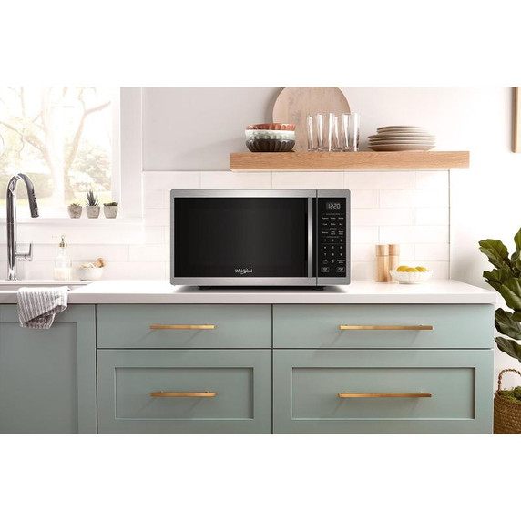 Whirlpool® Four à micro-ondes de comptoir avec nettoyage à la vapeur de 900 watts - 0.9 pi cu WMCS3019RS