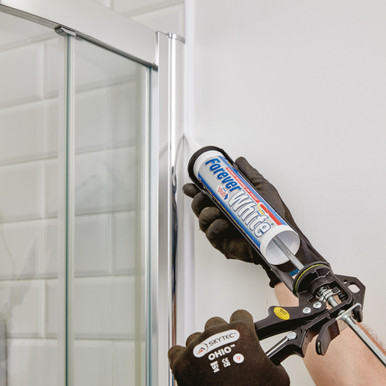 Further photograph of Everbuild Forever Sealant Clear C3