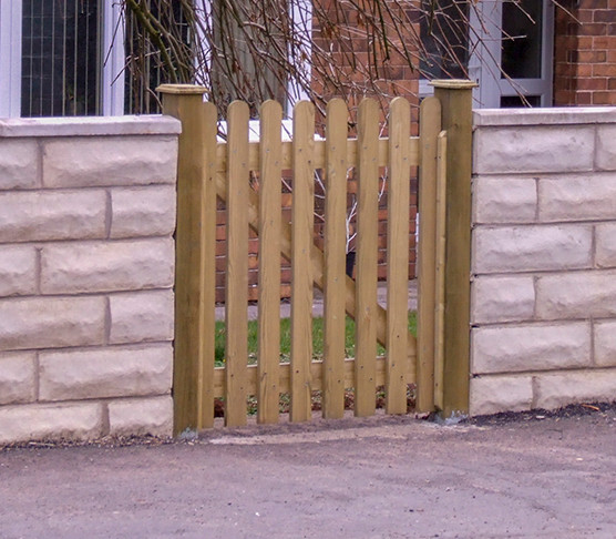 Photograph of Henley Planed Palisade Pedestrian Side Gate 3' x 3'9" (90cm x 120cm)