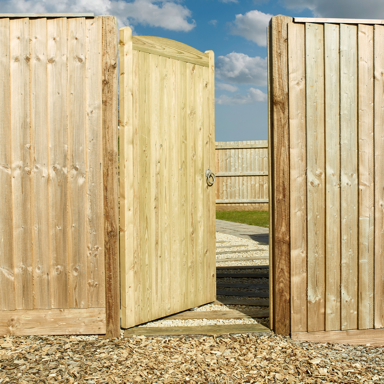 Photograph of Wellow Tall Pedestrian Gate 0.9m x 1.8m