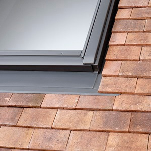 Photograph of VELUX Single Tile Plain Flashing 550mm x 780mm EDP CK02 0000