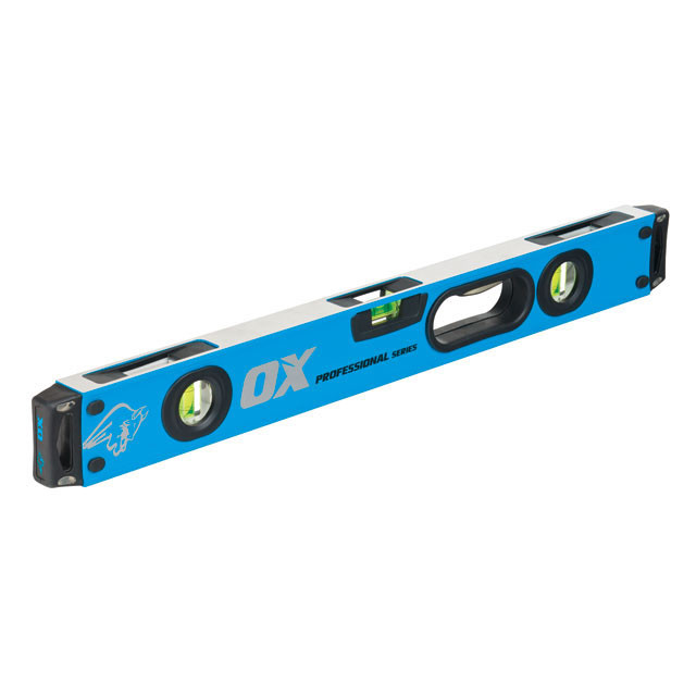 Photograph of OX 600mm/24in Pro Spirit Level